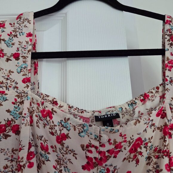 Torrid Peplum Challis Puff Short Sleeve Top - Picture 5 of 6